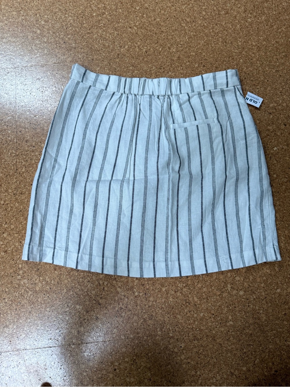 Linen mini nwt - Picture 2 of 2